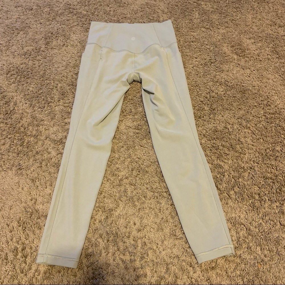 Athleta salutation tight 7/8 size XS